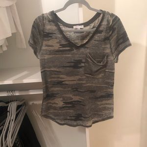 Socialite camo v-neck